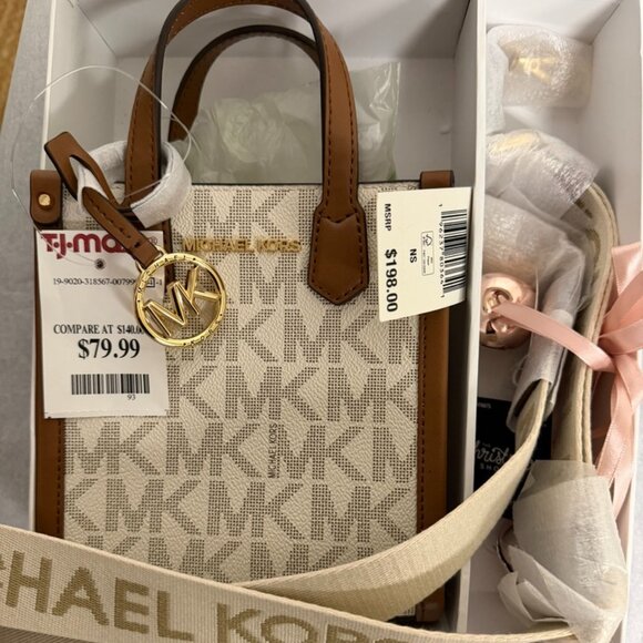 ‼️SOLD DO NOT BUY‼️ Michael Kors Extra-Small Gigi Logo Crossbody Canvas Bag - Picture 4 of 9